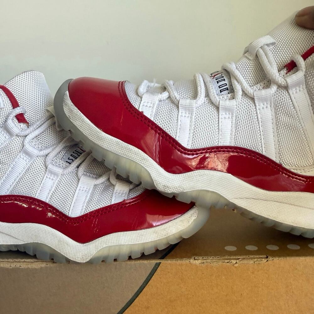 Nike Air Jordan 11 Retro ‘Cherry’ Kids Sneakers- SZ 2 Y - Picture 7 of 15